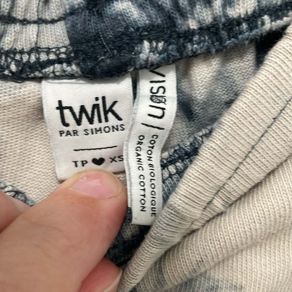 Simons twik tie dyed shorts - Picture 5 of 7